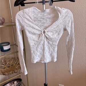 Rebellious Dreamer White Lace Twist Front Long Sleeve Top Women’s Small